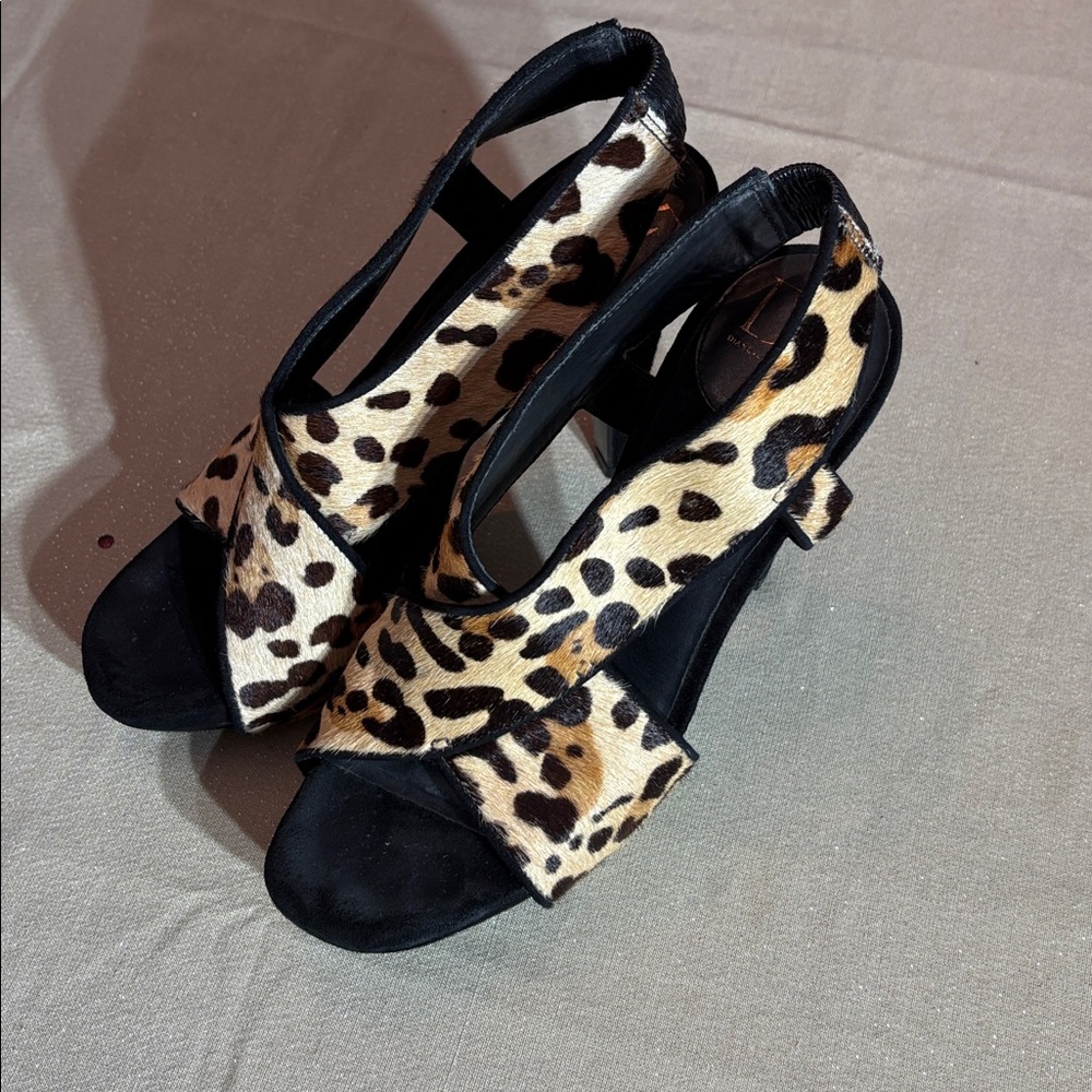 Diane Von Furstenberg Zia Cheetah Heels Calf Hair Criss Cross Slingback - sz 7 🌟 - Picture 4 of 8